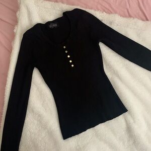 Dainty black ribbed top with buttons